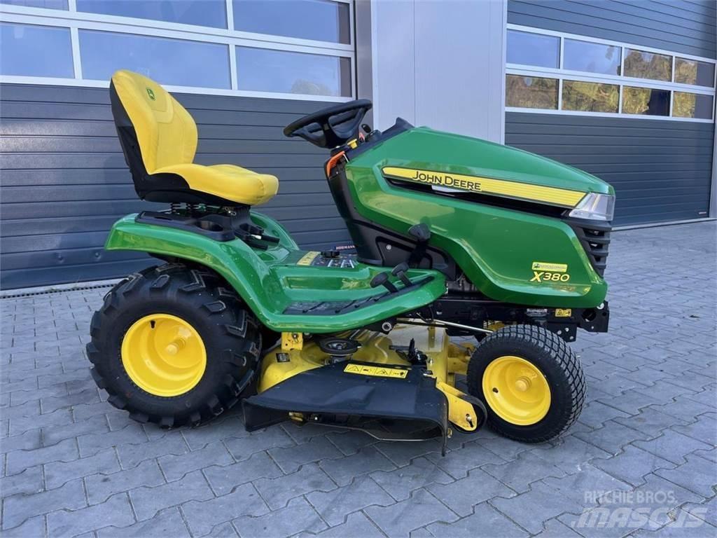 John Deere X380 Косачки за Greens