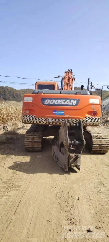Doosan DX 225LC Верижен екскаватор