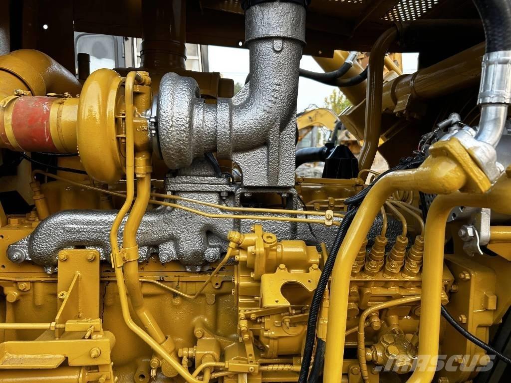 CAT D7G Верижни булдозери
