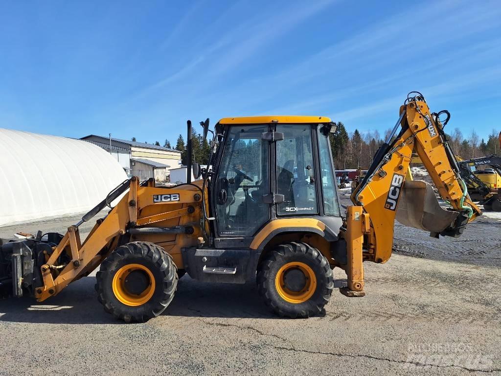 JCB 3 CXE Compact Товарач със заден ексватор