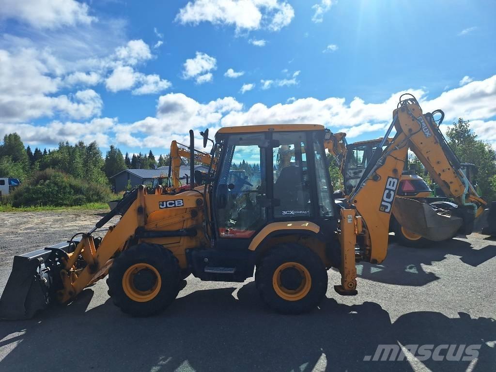 JCB 3 CXE Compact Товарач със заден ексватор