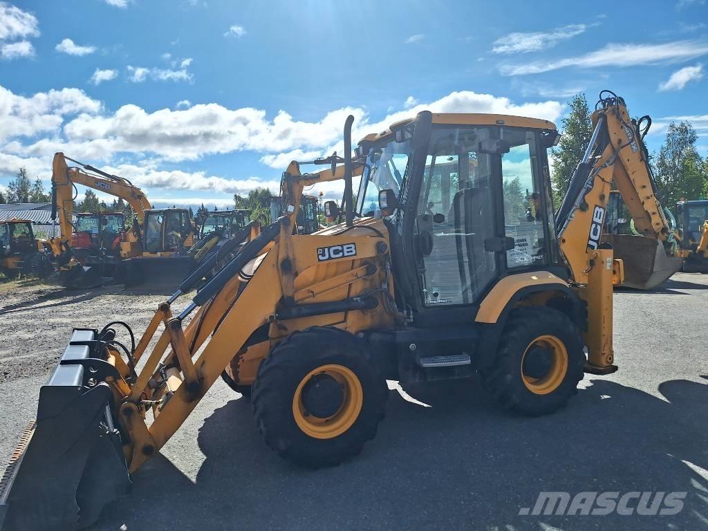 JCB 3 CXE Compact Товарач със заден ексватор