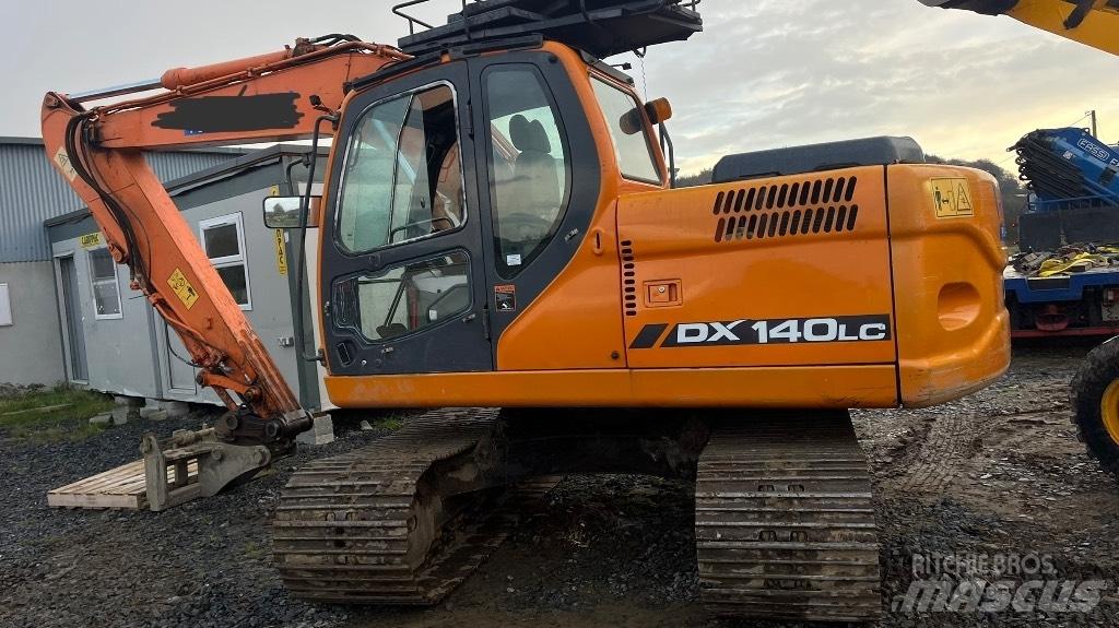 Doosan Dx140 Колесни екскаватори