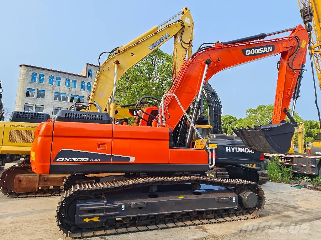 Doosan DX 300 LC Верижен екскаватор