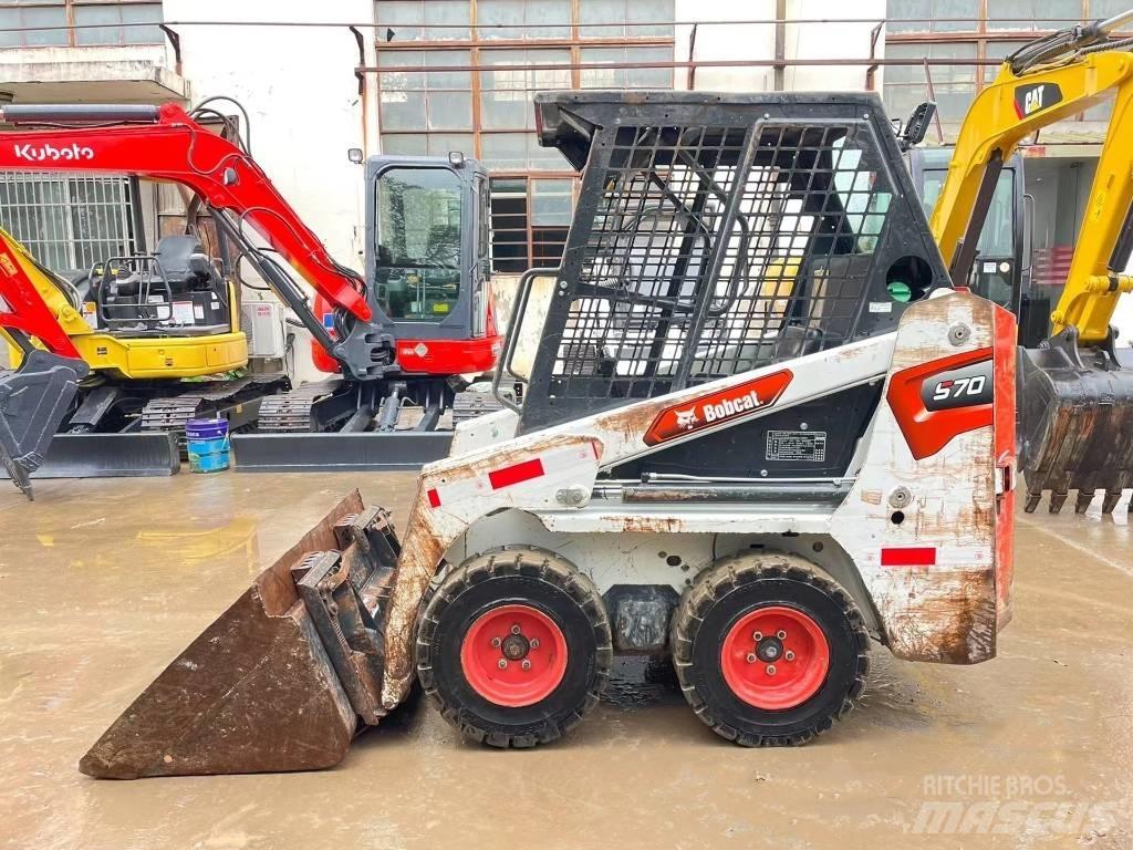 Bobcat S 70 Мини товарачи
