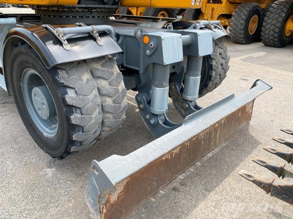 Liebherr A914 Колесни екскаватори