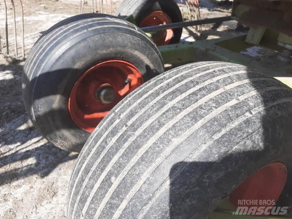 CLAAS Liner 430 S Уиндроуърс/Косачки за сено и др.

