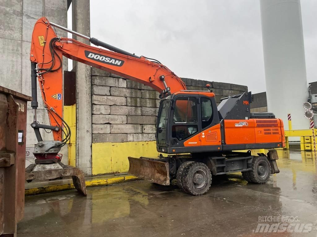 Doosan DX 210 W - 5 Колесни екскаватори
