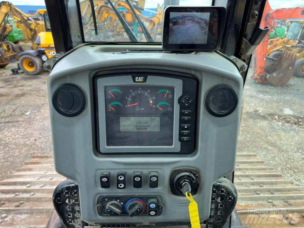 CAT D 6 N LGP Верижни булдозери
