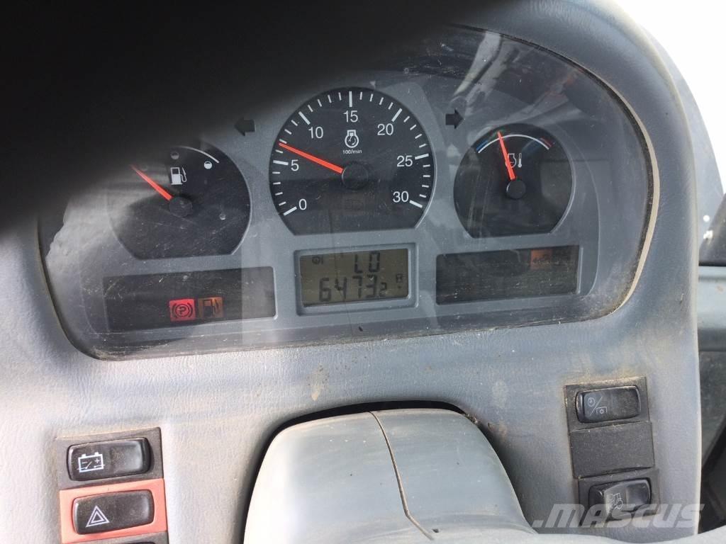 Valtra N123 Трактори