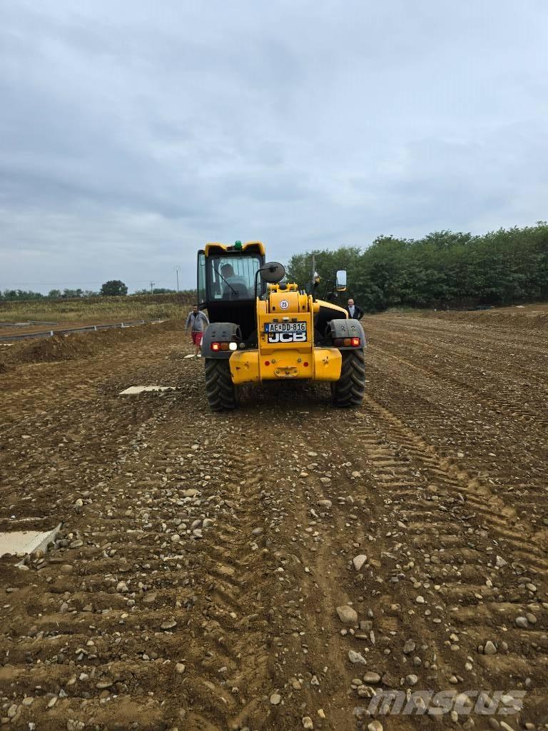 JCB 535-140 Телескопични товарачи