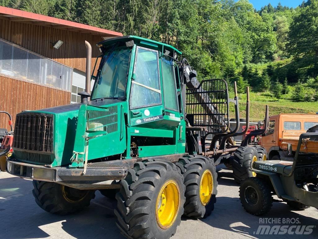 John Deere 1110 Форуардери