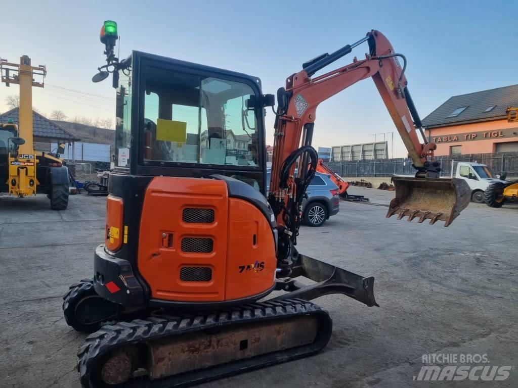 Hitachi Zaxis 33 Мини екскаватори < 7 т
