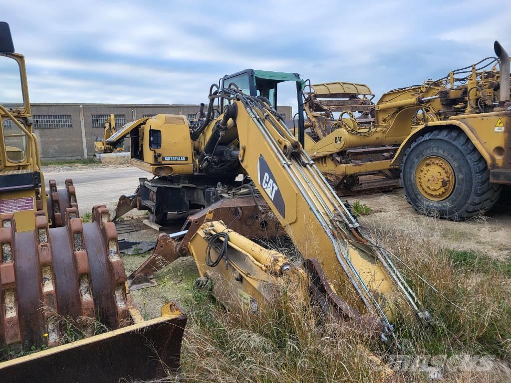 CAT M 318 D Колесни екскаватори