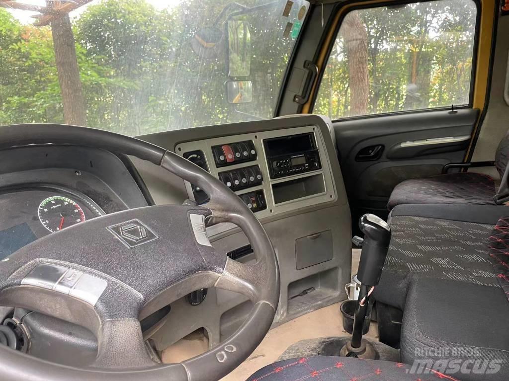 XCMG XCT100 Всъдеходни кранове