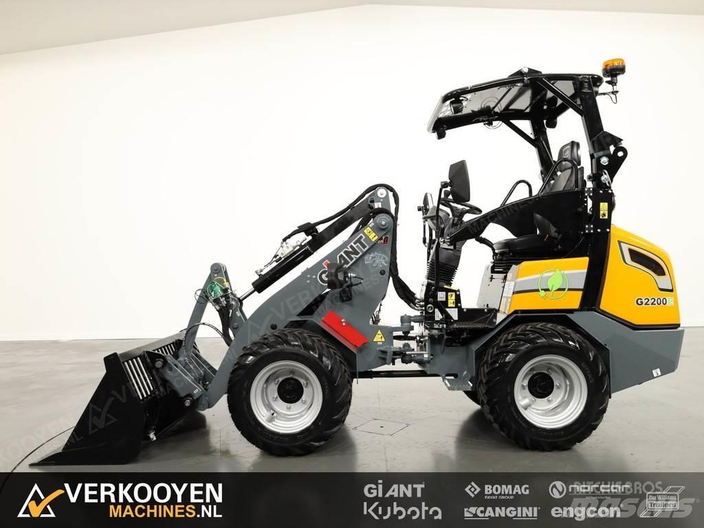 GiANT G2200E Колесни товарачи