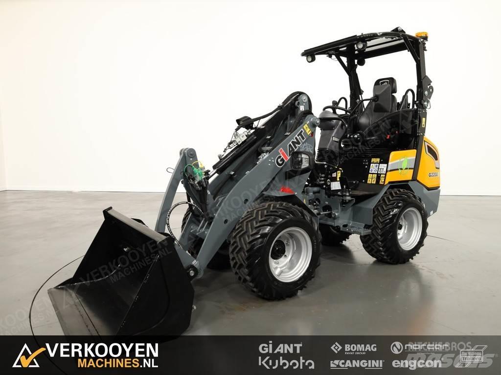GiANT G2200E Колесни товарачи