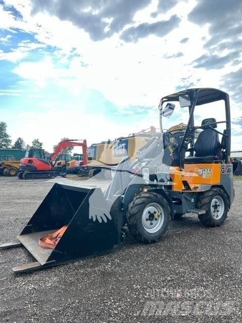 GiANT G1200 Колесни товарачи