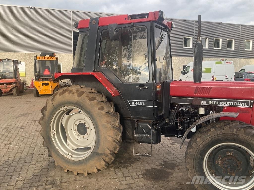 Case IH 844 xla Трактори