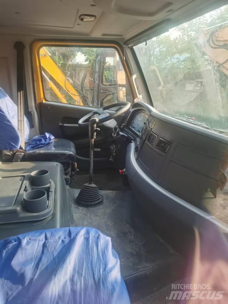XCMG XCT 25 Всъдеходни кранове