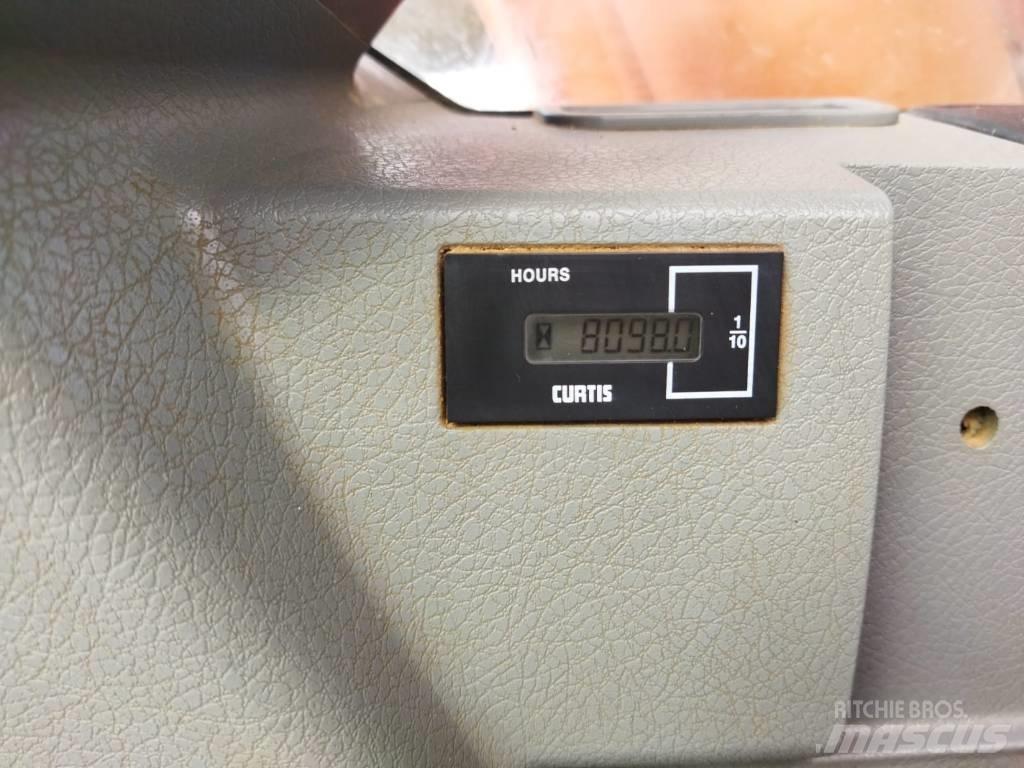 Doosan DX 140 W Колесни екскаватори