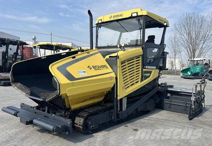 Bomag BF 600C-2 Машини за асфалт