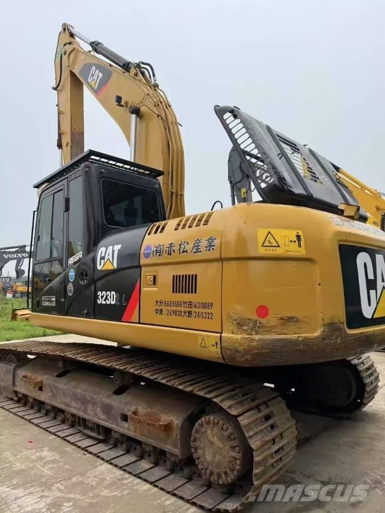 CAT 323D Верижен екскаватор