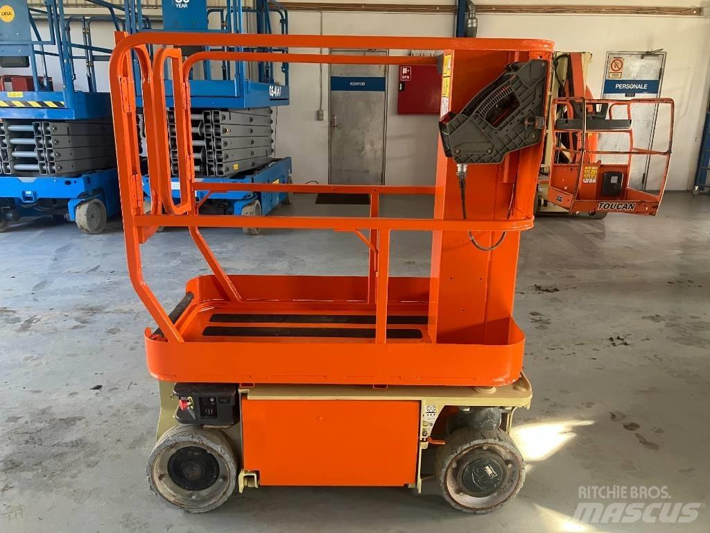 JLG 1230 ES Вертикални мачтови повдигачи
