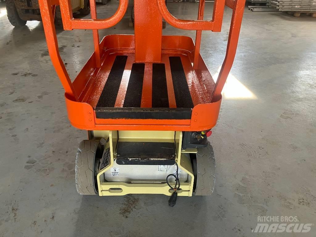 JLG 1230 ES Вертикални мачтови повдигачи
