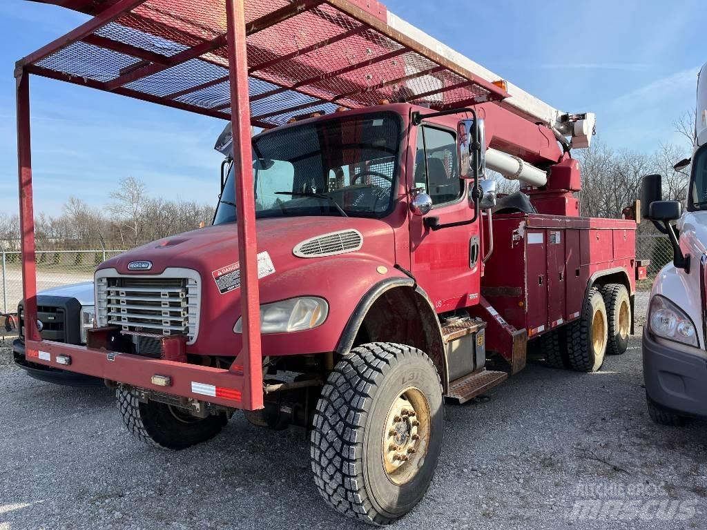 Freightliner M2-106 Моторизирани платформи с талига
