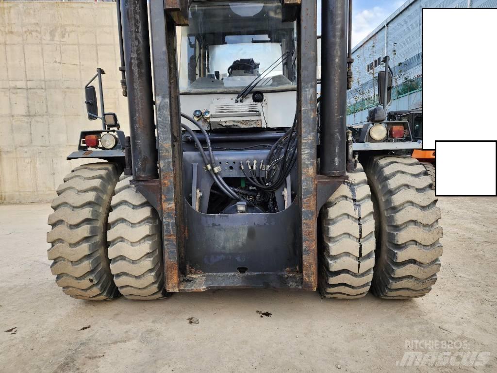 Kalmar DCE 330-12 Дизелови камиони