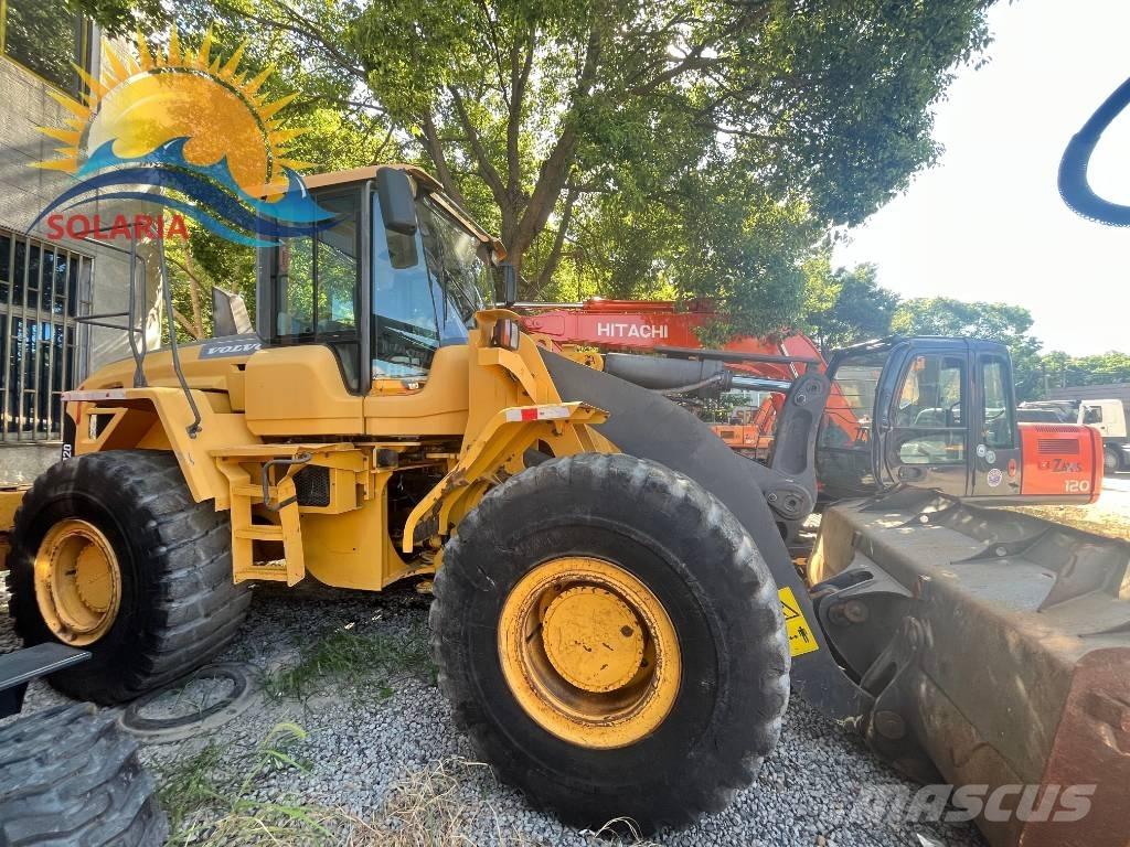 Volvo L 120 F Колесни товарачи