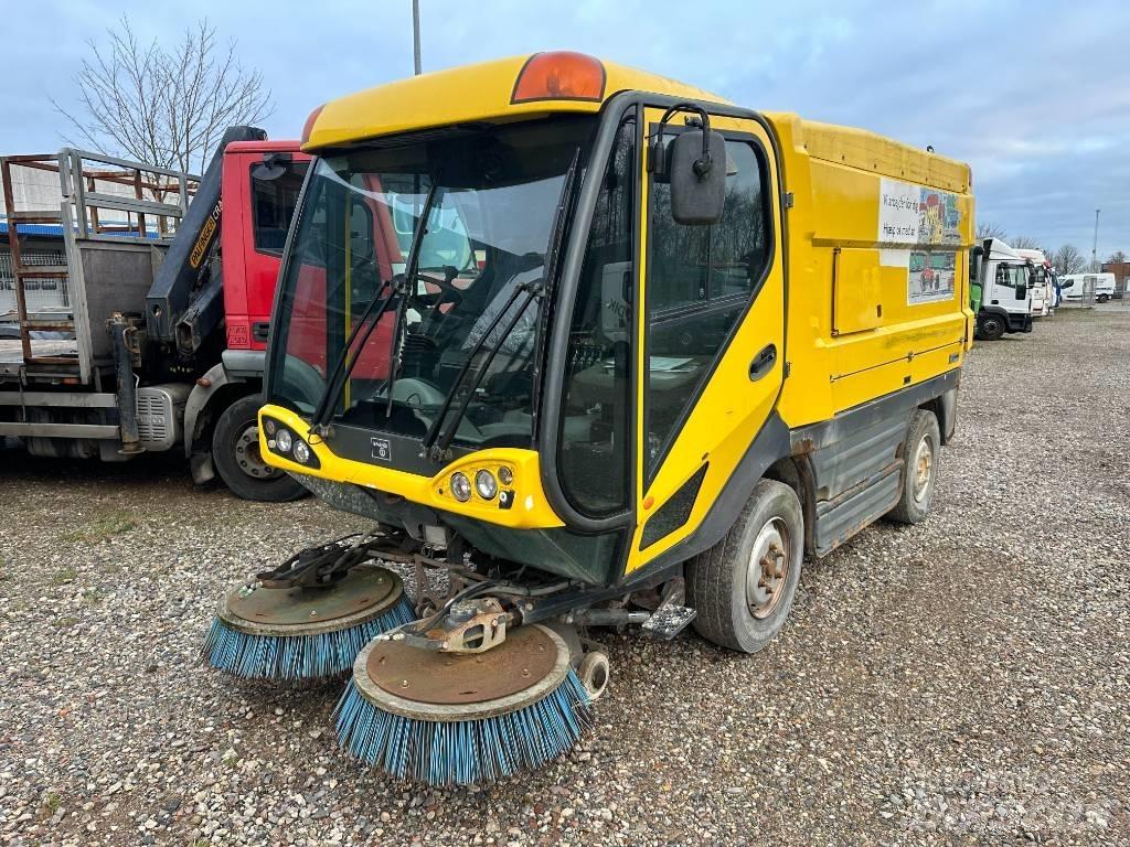 Johnston CN400 Автоматични метачки с четки