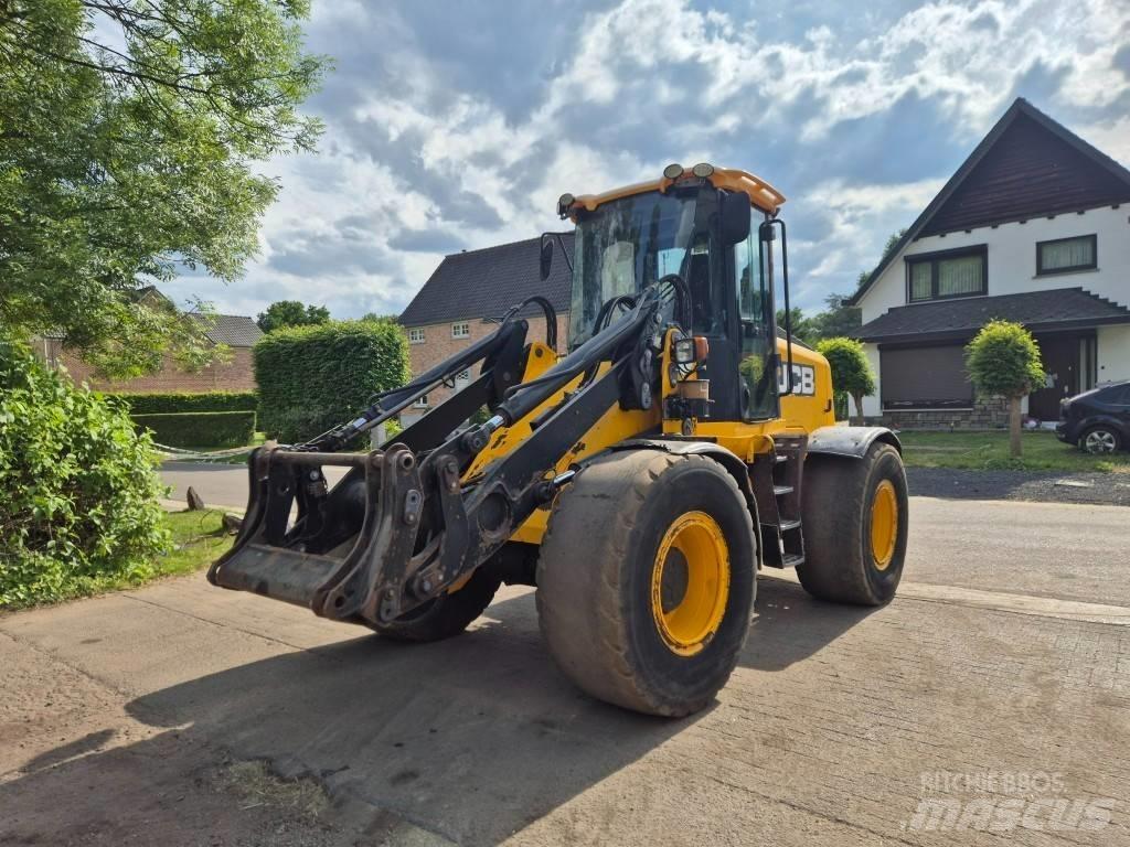 JCB 416 HT Колесни товарачи