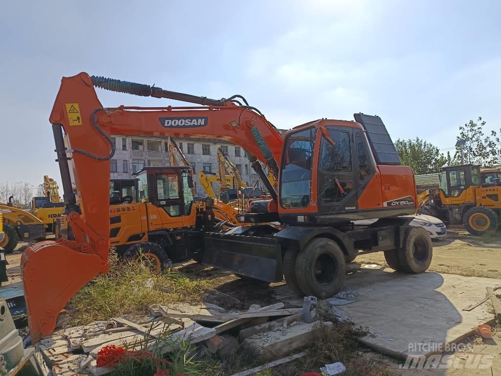 Doosan DH 150 W-7 Колесни екскаватори
