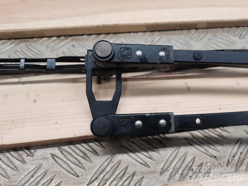 Manitou MLT .... wiper Кабина