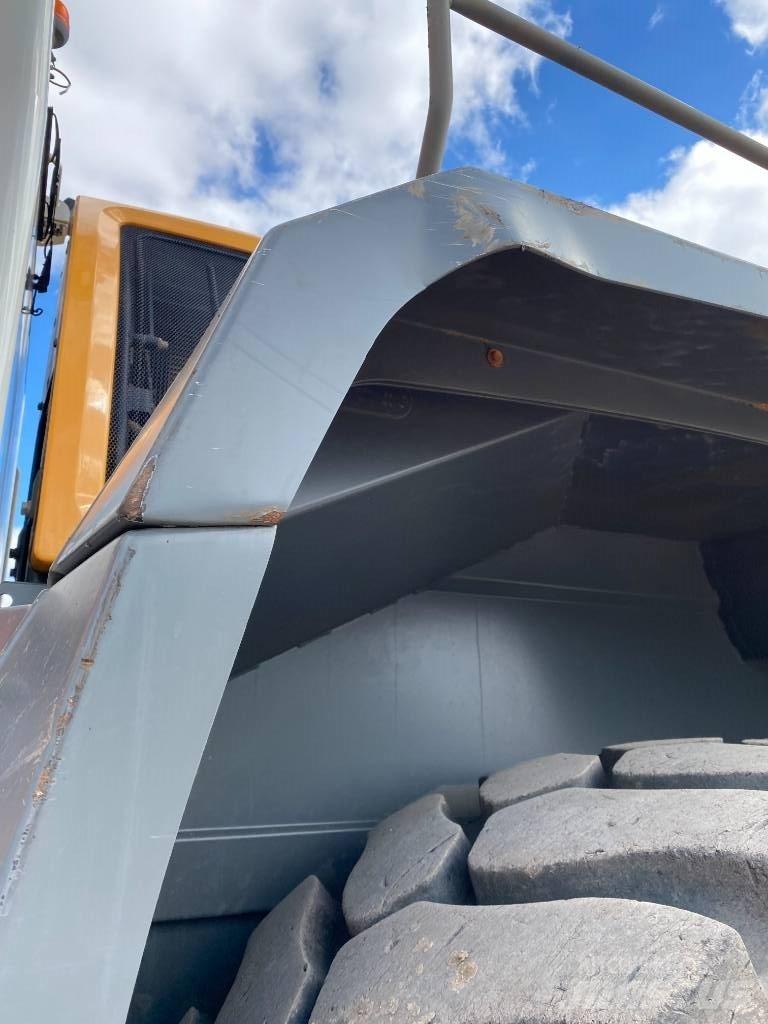 Liebherr L 586 Колесни товарачи