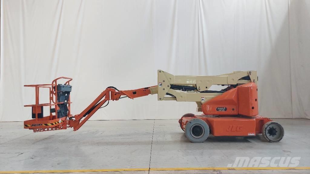 JLG E 400 AJPN Съчленени стрелови подемници