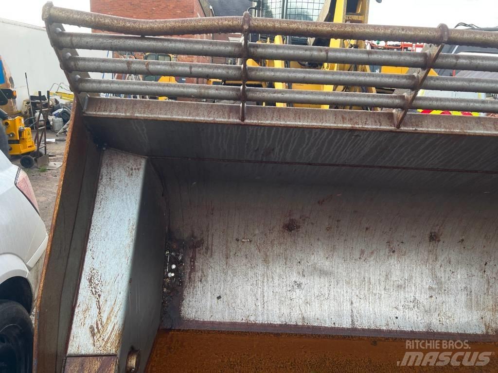 CAT 930 M Колесни товарачи
