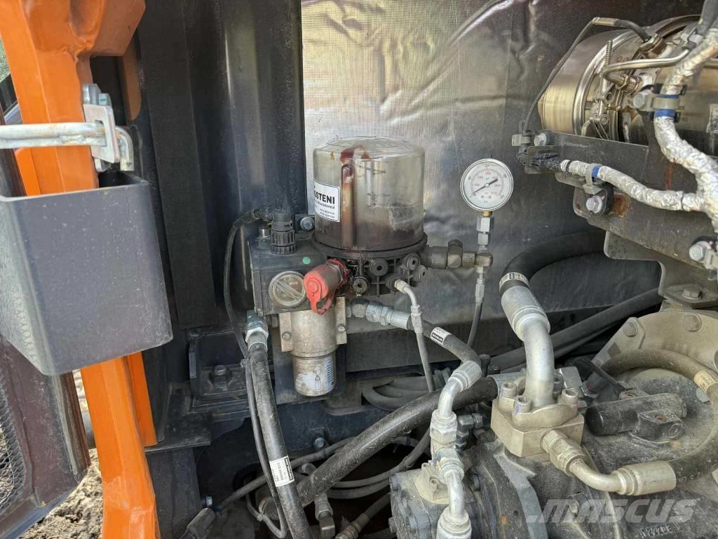 Develon DX 85 R-7 Средни екскаватори 7т - 12т