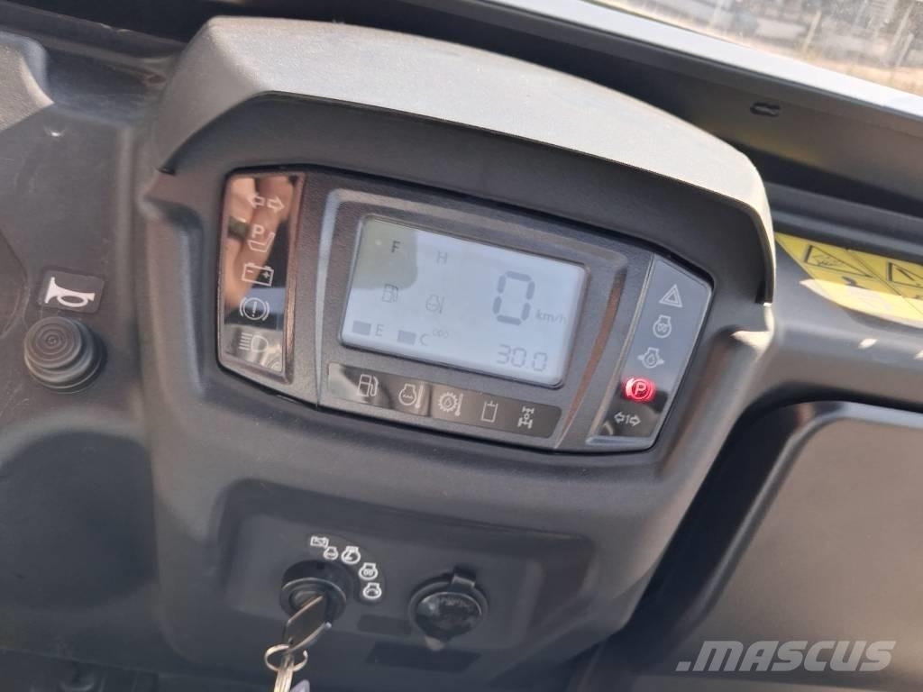 Kubota RTV-X 1110 Комунални съоражения