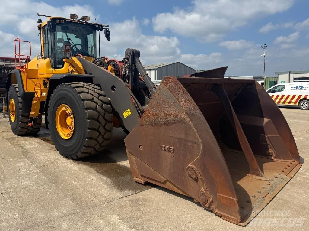 Volvo L 220 H Колесни товарачи