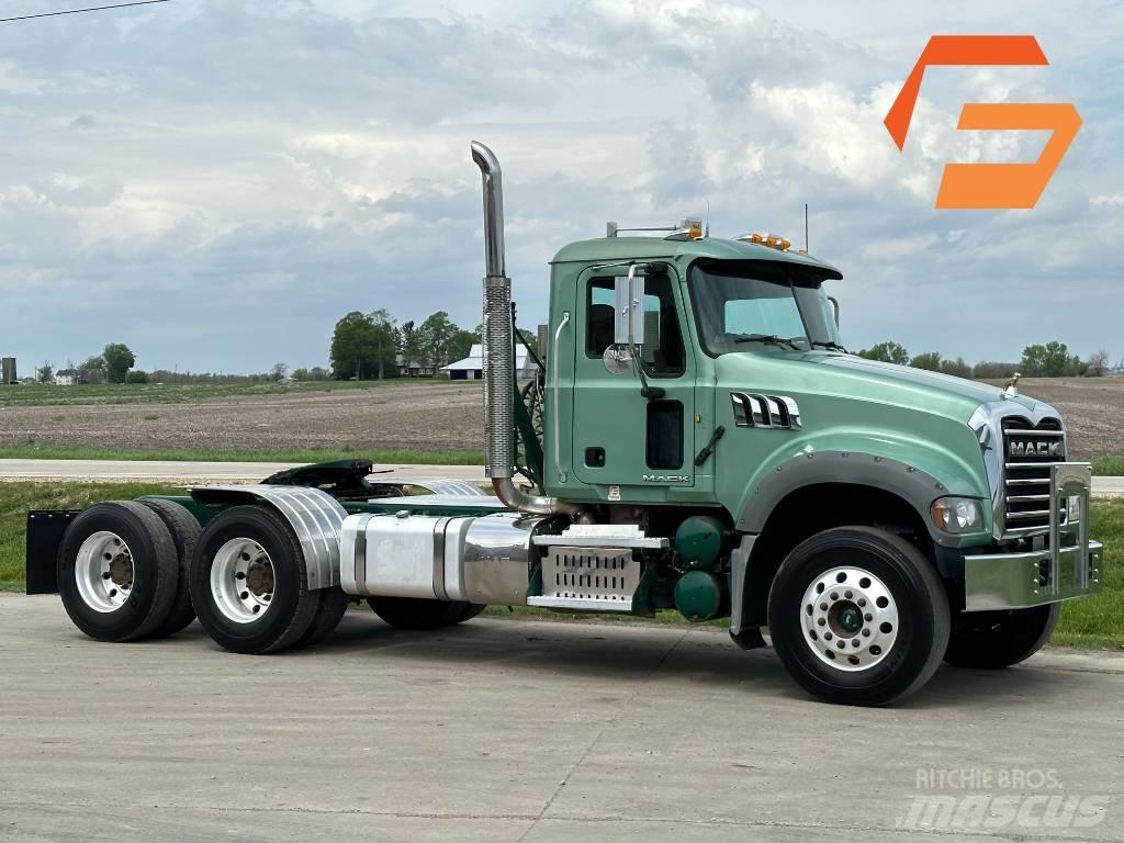 Mack GU713 Влекачи