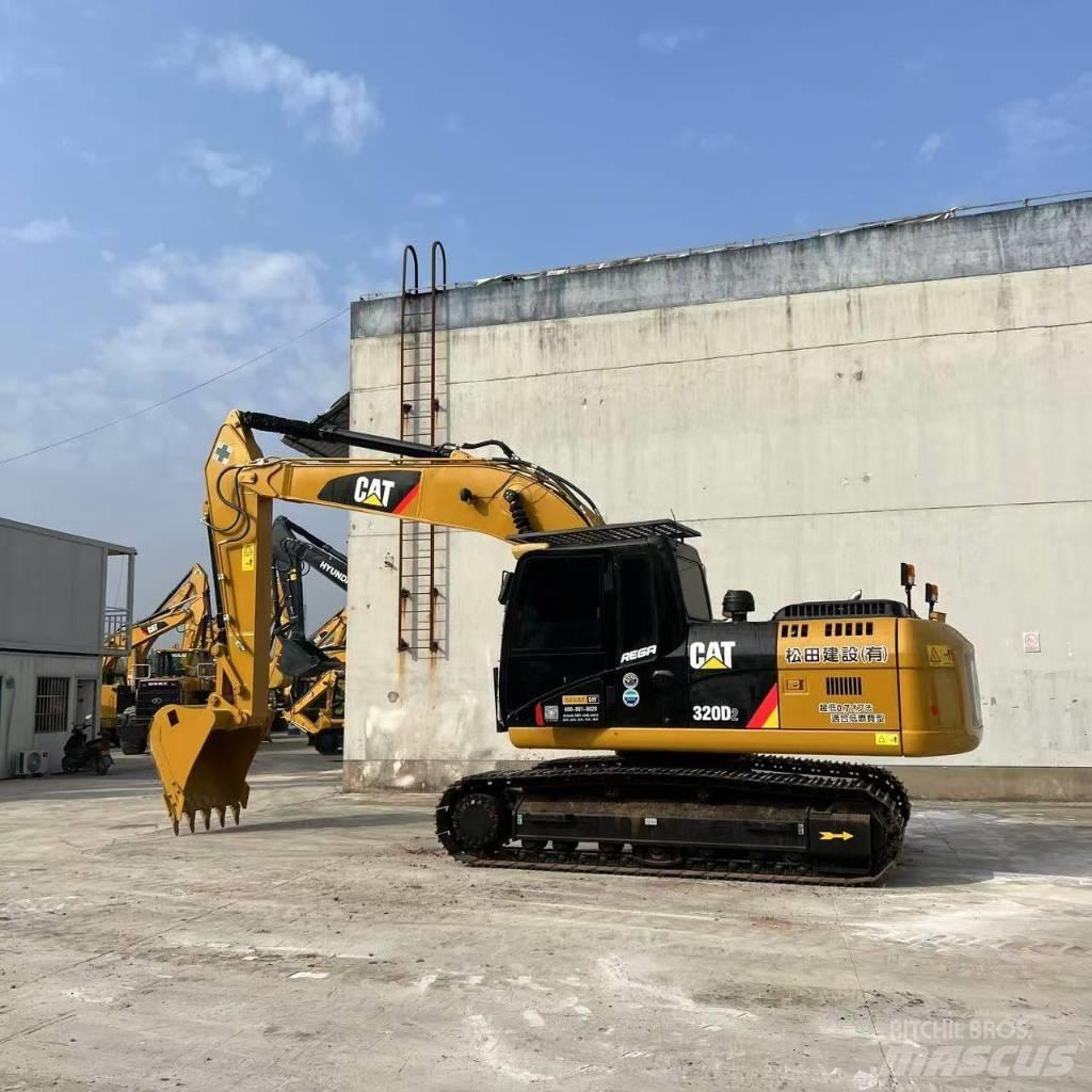 CAT 320D2 Средни екскаватори 7т - 12т