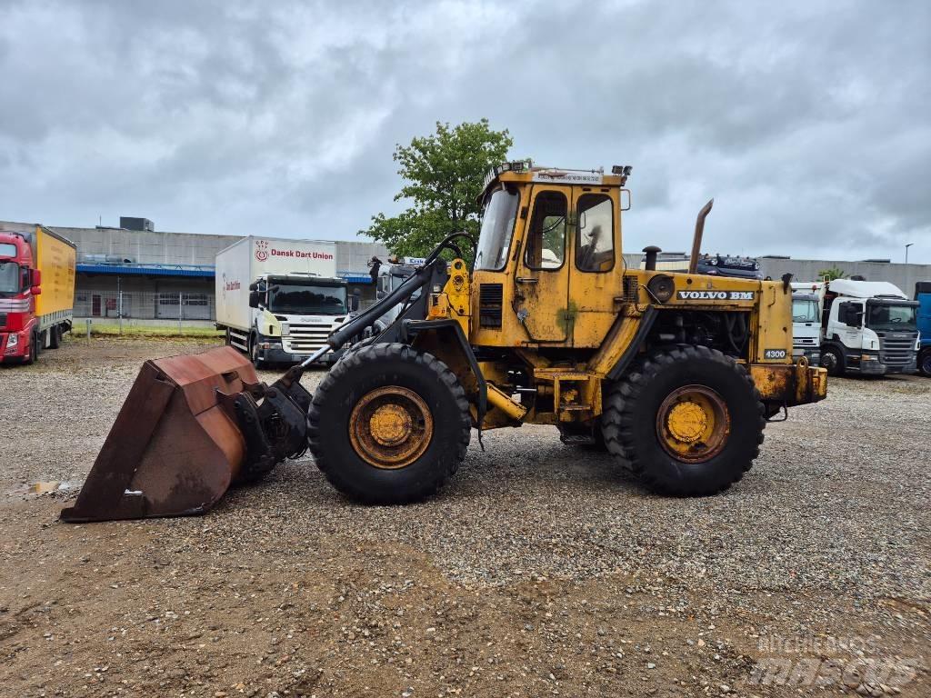Volvo BM 4300 Колесни товарачи