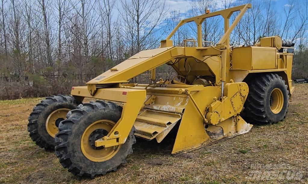 CAT SS 250 B Уплътнители за почва
