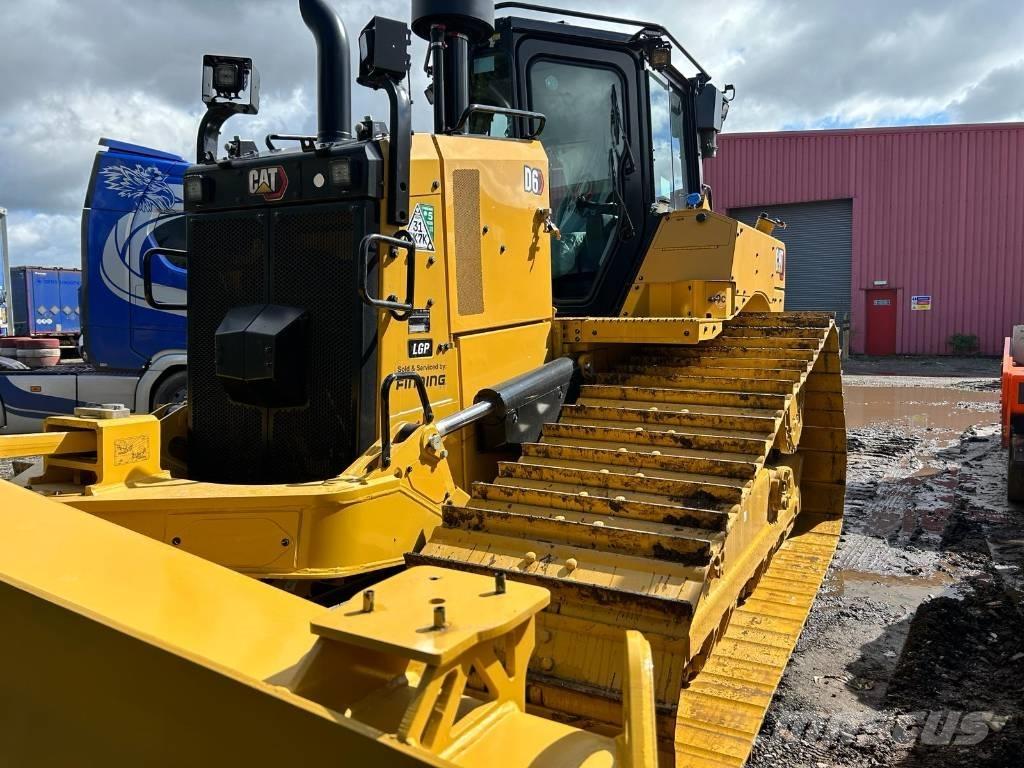 CAT D 6 LGP Верижни булдозери
