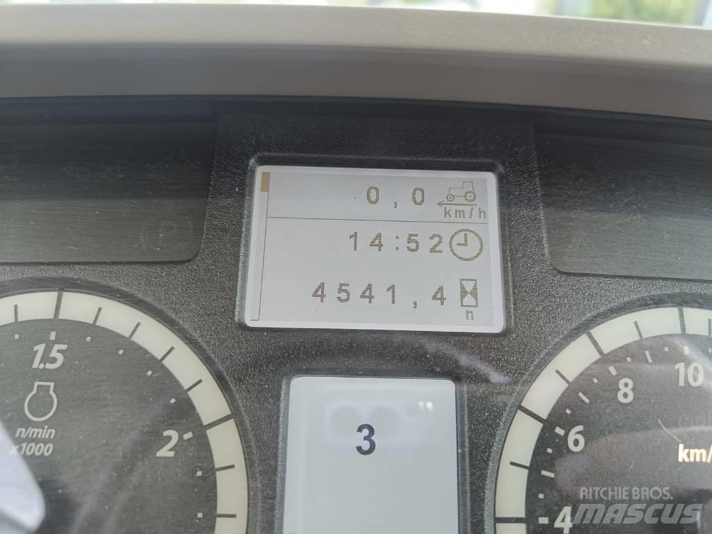 John Deere 6195 M Трактори