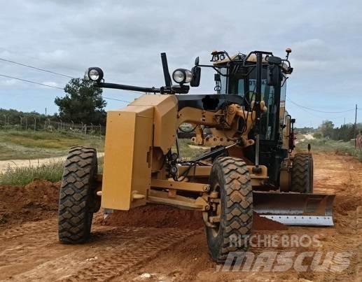 CAT 140 M Грейдери