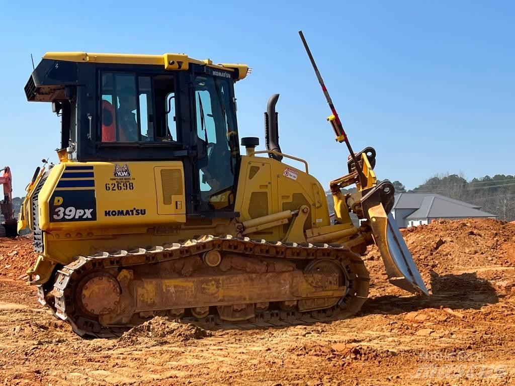 Komatsu D39px-24 Верижни булдозери
